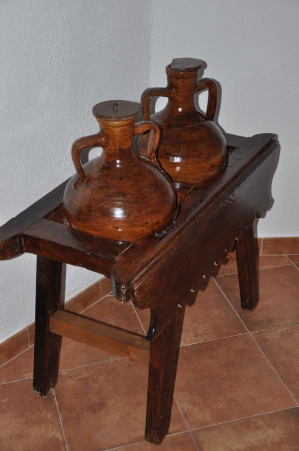 Vivienda Turistica De Alojamiento Rural El Almendro Pegalajar Exterior foto