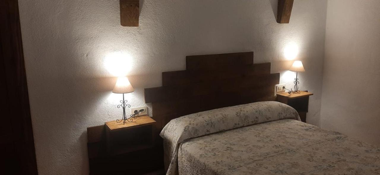 Vivienda Turistica De Alojamiento Rural El Almendro Pegalajar Exterior foto