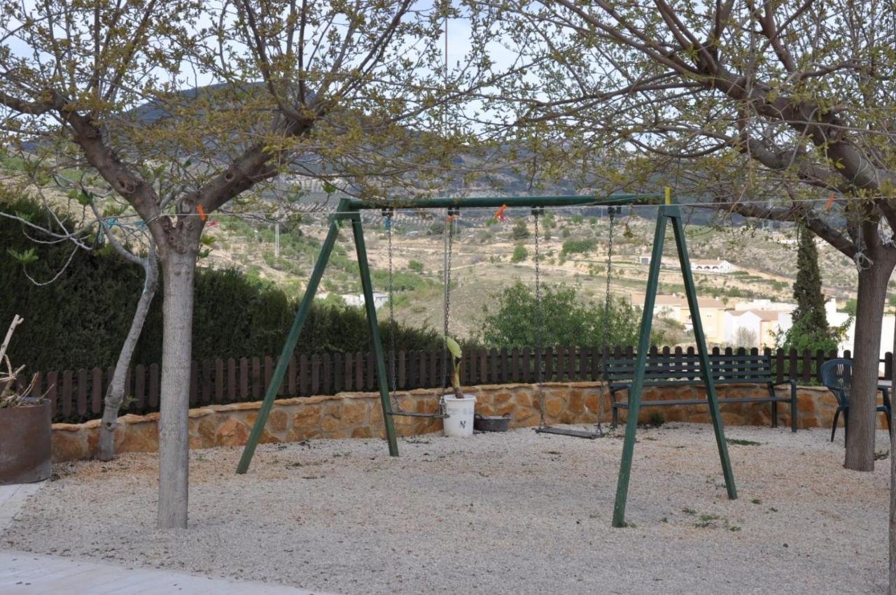 Vivienda Turistica De Alojamiento Rural El Almendro Pegalajar Exterior foto