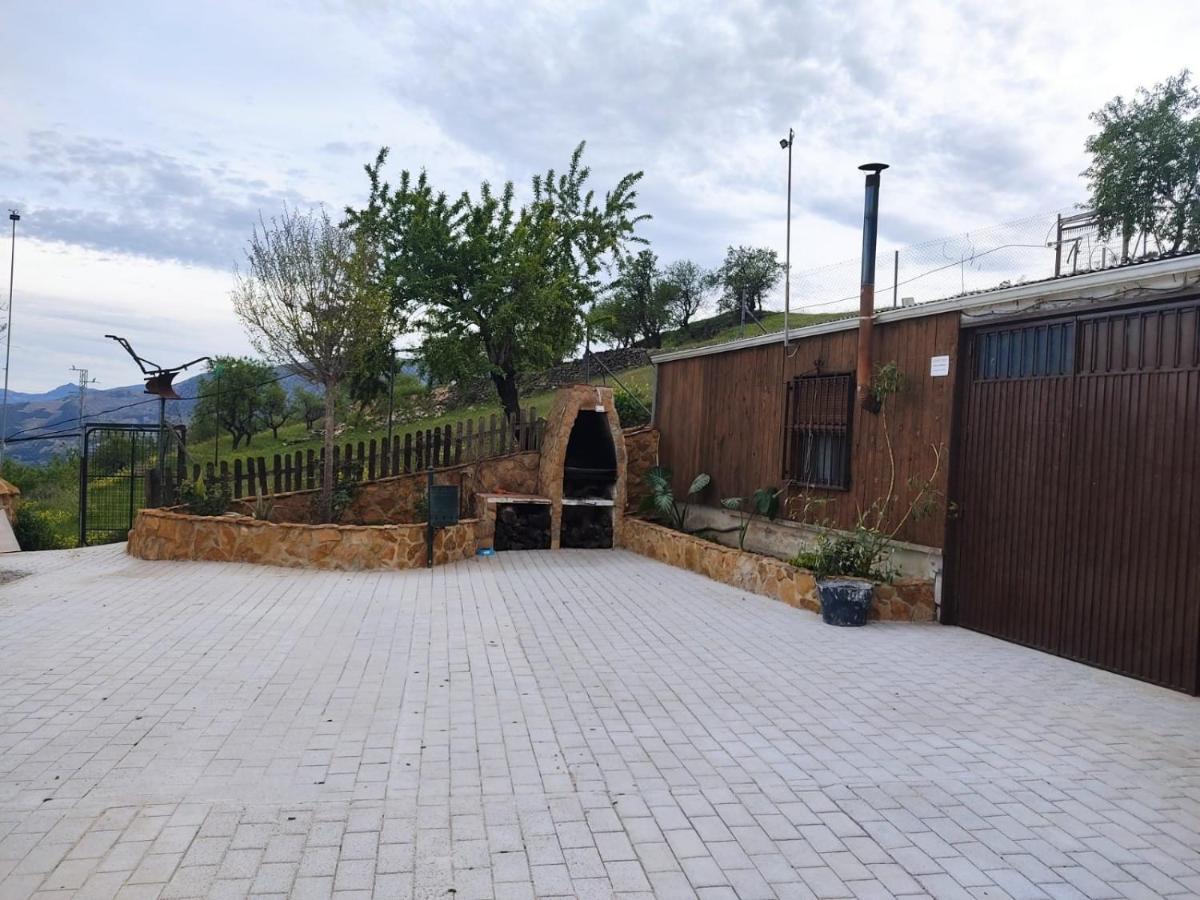 Vivienda Turistica De Alojamiento Rural El Almendro Pegalajar Exterior foto