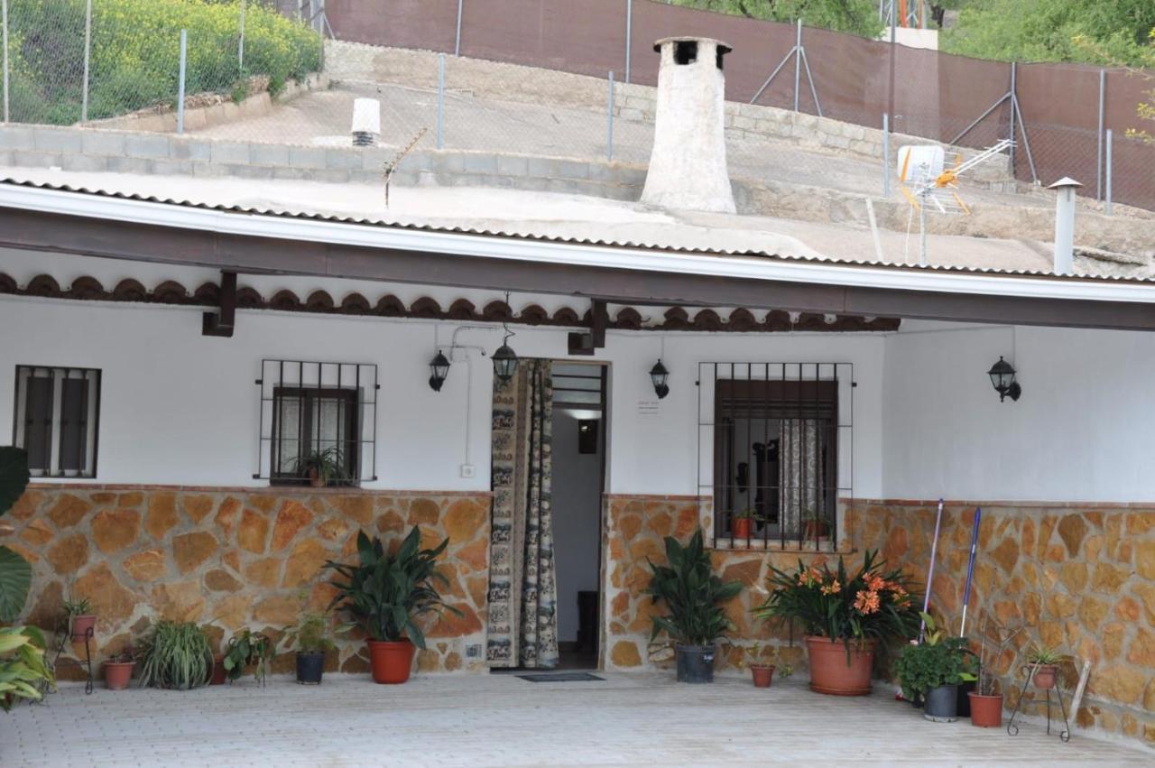 Vivienda Turistica De Alojamiento Rural El Almendro Pegalajar Exterior foto