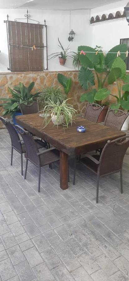 Vivienda Turistica De Alojamiento Rural El Almendro Pegalajar Exterior foto