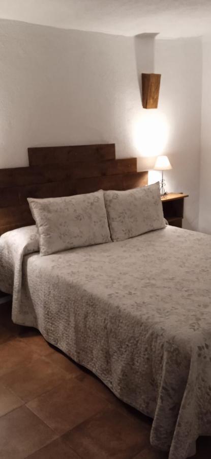 Vivienda Turistica De Alojamiento Rural El Almendro Pegalajar Exterior foto