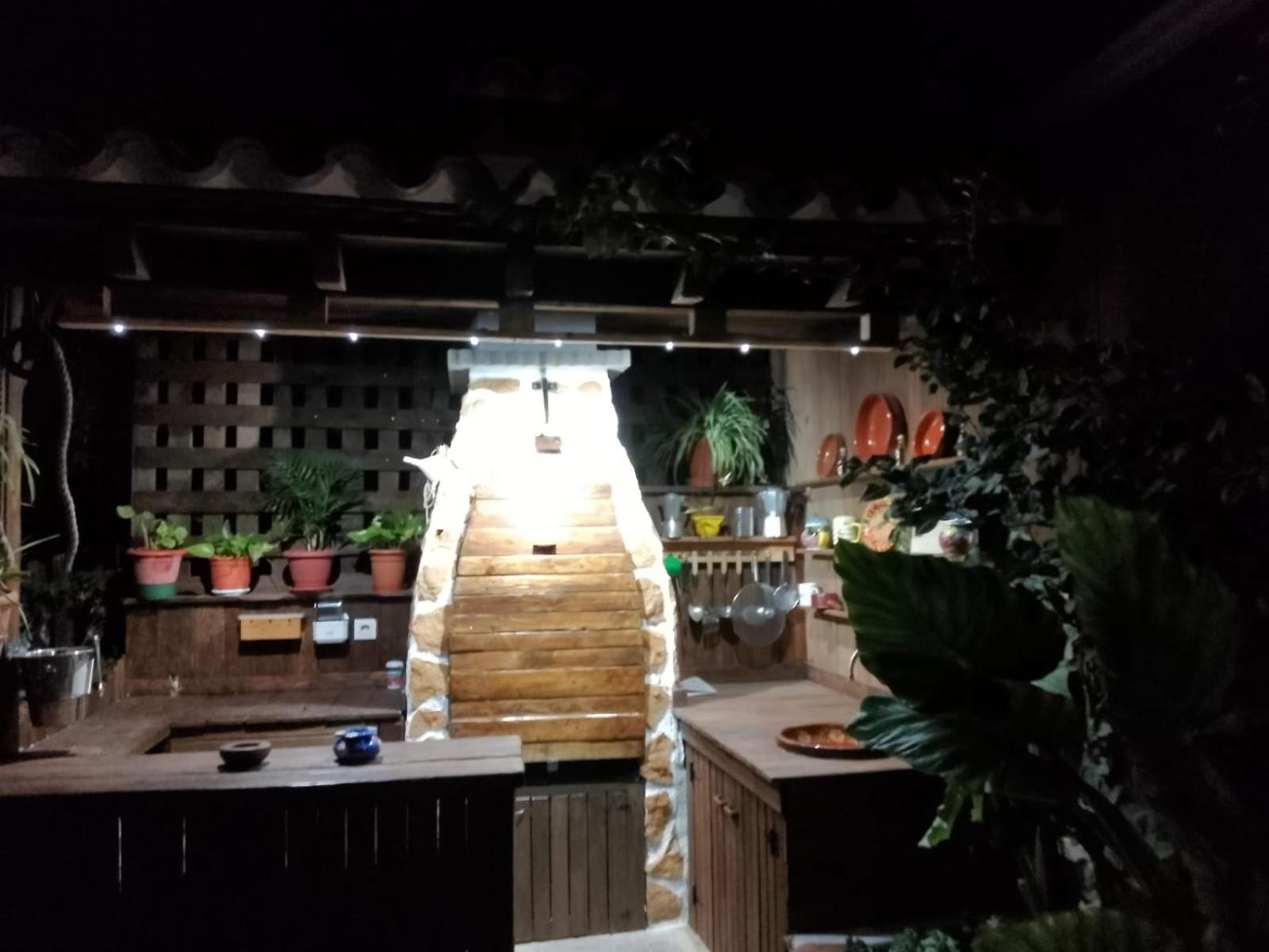 Vivienda Turistica De Alojamiento Rural El Almendro Pegalajar Exterior foto