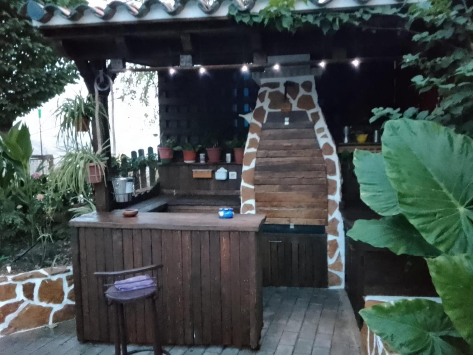 Vivienda Turistica De Alojamiento Rural El Almendro Pegalajar Exterior foto