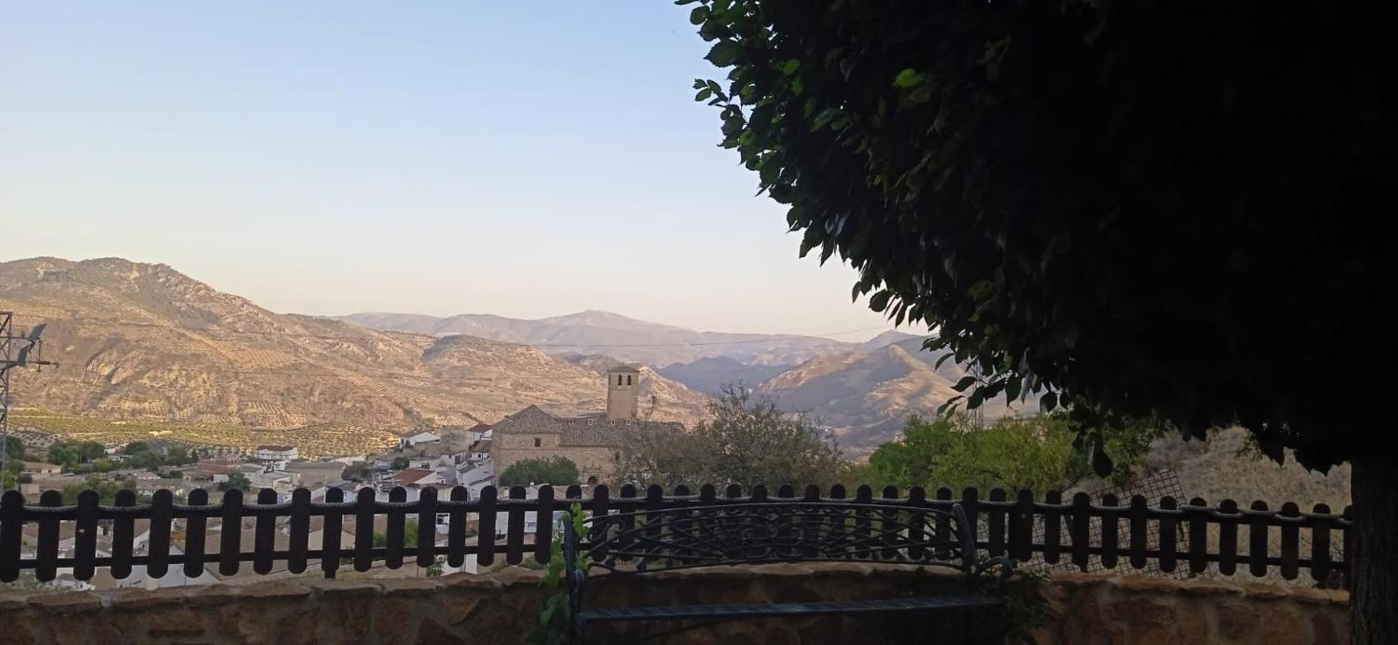 Vivienda Turistica De Alojamiento Rural El Almendro Pegalajar Exterior foto